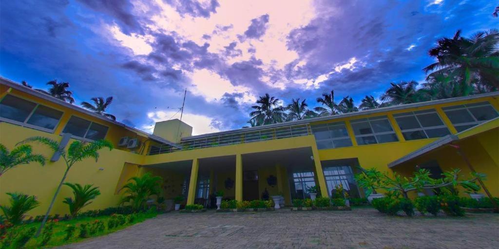 Hotel Villa Viana Marawila Exterior photo